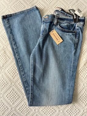 NWT J Brand Boot Leg 318 RPH Blue Jeans, size 31